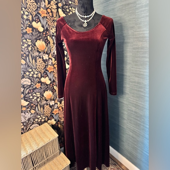 Moda International Burgundy Stretch Velvet Gothic Dress Vintage 90s Size XS - Picture 1 of 16